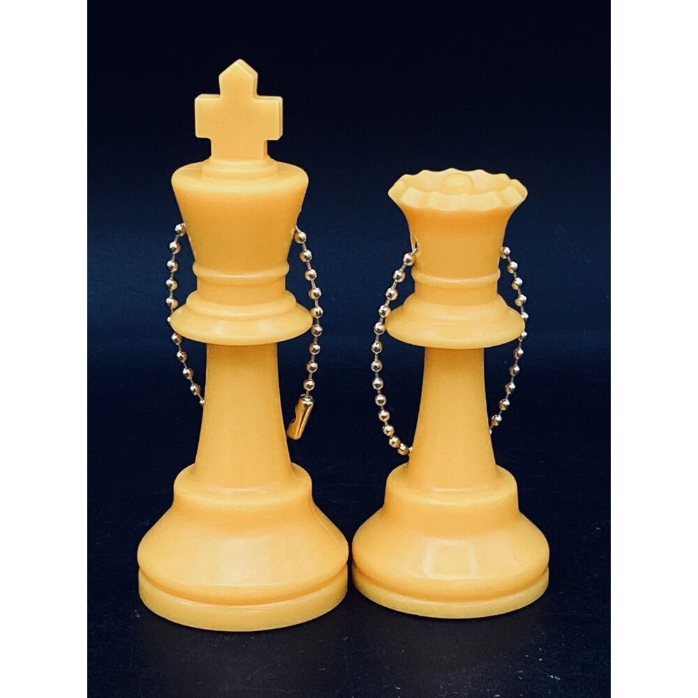 Staunton Style Chess Piece Key Chain Key Ring Yellow King & Queen